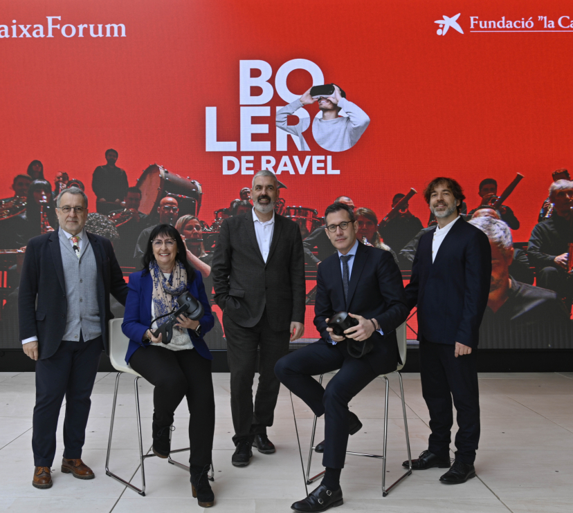 De izquierda a derecha: el director de la Orquesta Sinfónica del Liceu, Josep Pons; la directora general adjunta de la Fundación ”la Caixa”, Elisa Durán; el director corporativo del Área de Cultura y Ciencia de la Fundación ”la Caixa”, Ignasi Miró; el director general del Gran Teatre del Liceu, Valentí Oviedo, y el guionista y director artístico del proyecto, Igor Cortadellas, han presentado El Bolero de Ravel.