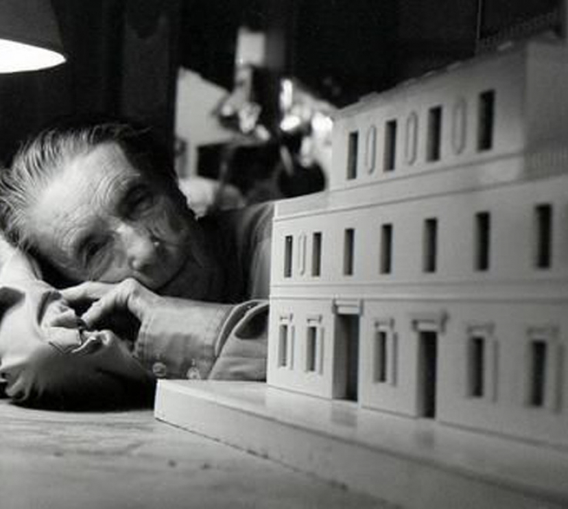 La artista franco-estadounidense Louise Bourgeois.