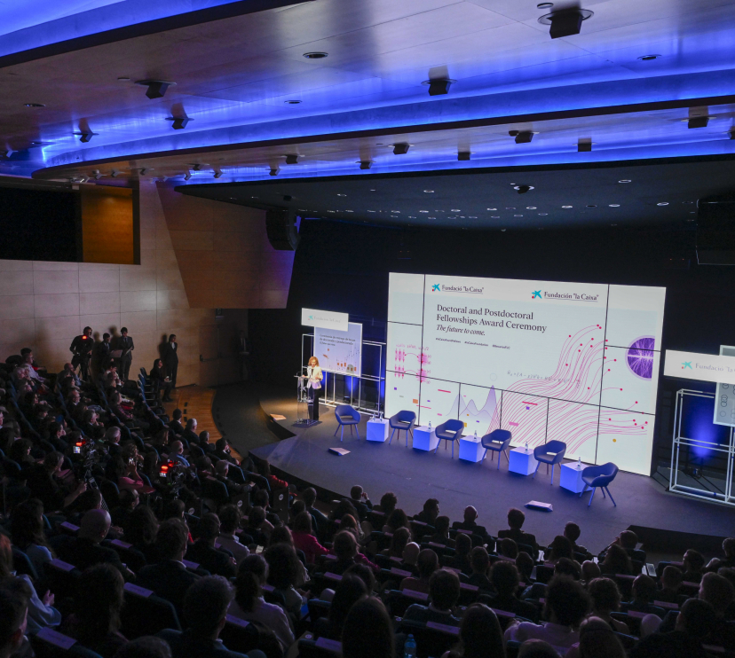 Acte de lliurament de diplomes de les beques de doctorat i postdoctorat de la Fundació “la Caixa”. Convocatòria 2023.