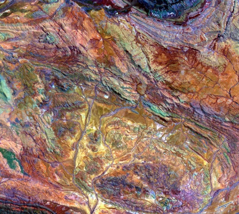 Imatge satel·lital de la superfície de Mart en fals color.