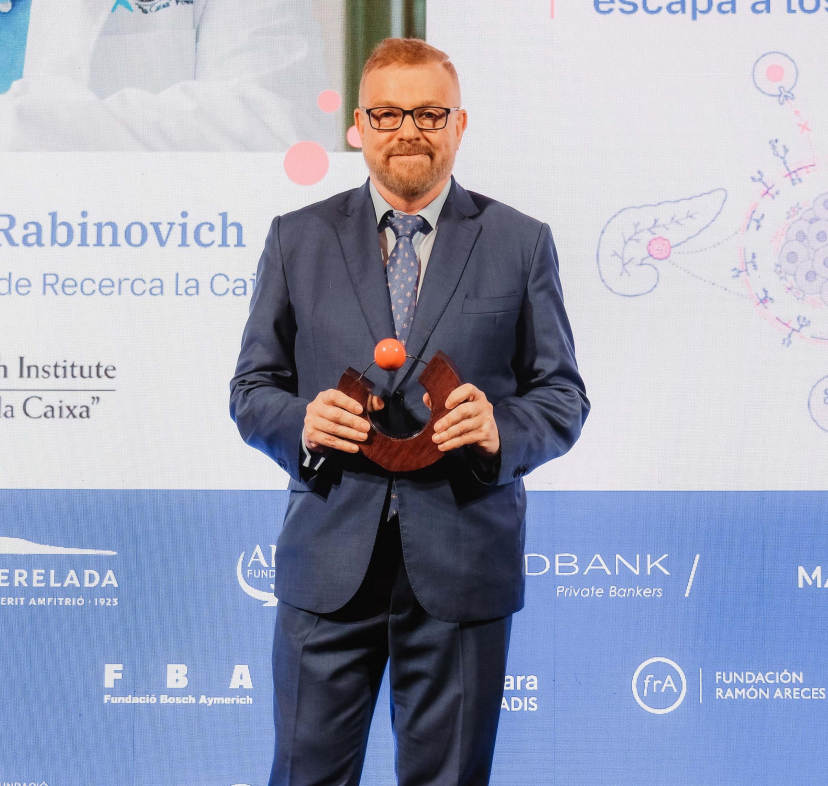 Gabriel Rabinovich, investigador del CaixaResarch Institute amb la V Beca FERO Dr. Baselga.