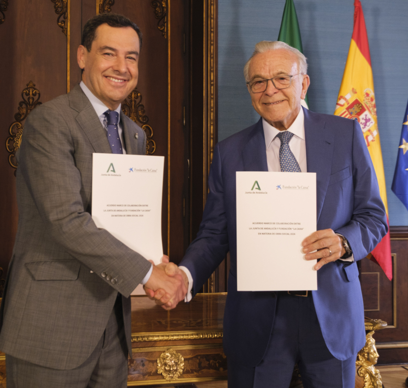 El presidente de la Junta de Andalucía, Juan Manuel Moreno, y el presidente de la Fundación ”la Caixa”, Isidro Fainé, han firmado en Sevilla el acuerdo marco que recoge la colaboración entre ambas instituciones en materia social, científica, educativa y cultural.